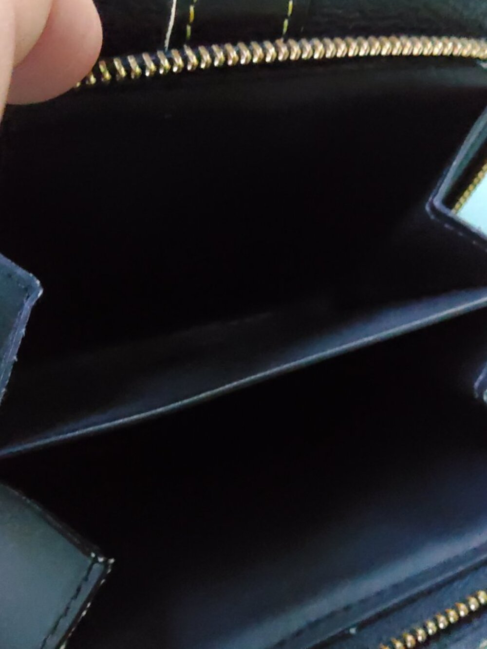 Louis Vuitton Suhali Leather Porteuille Trifold Wallet - Picture 3 of 11
